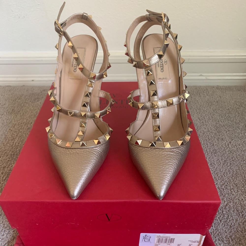 Valentino Rockstud Pointed Toe